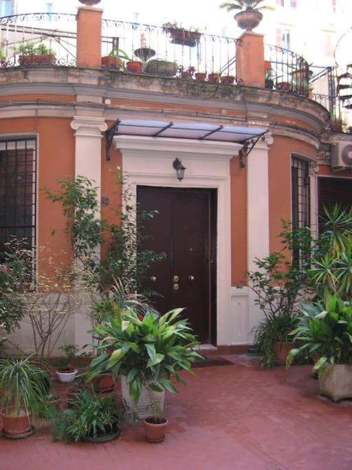 Vivilo Collection - Opera Teather Apartment - Very Central 罗马 外观 照片