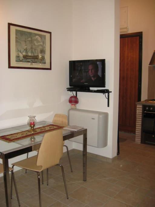 Vivilo Collection - Opera Teather Apartment - Very Central 罗马 外观 照片